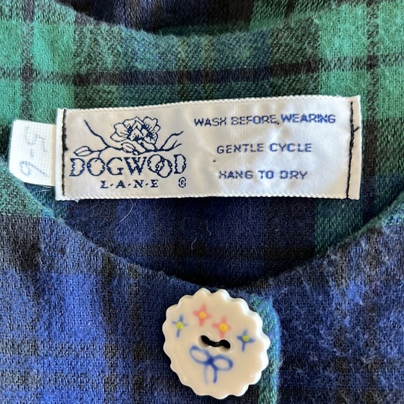 🔹 Dogwood Lane Plaid Jumper with Hand Painted Ceramic Buttons - Picture 3 of 3